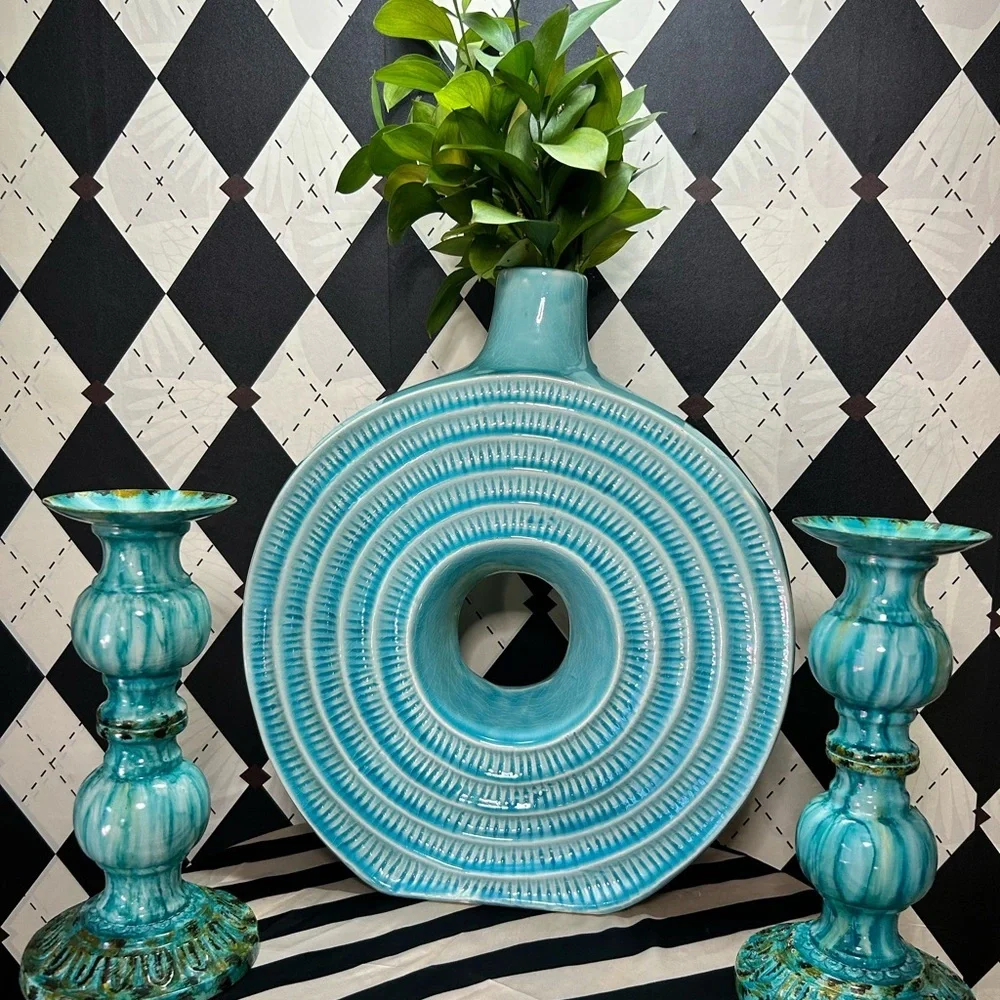 Grand-Scale 16" Rare Turquoise Sculptural Ceramic Vase – Modernist Circle Form - Picture 12 of 14